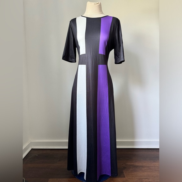 Color Block Crew Neck Maxi Dress, Short Sleeve - Picture 4 of 6